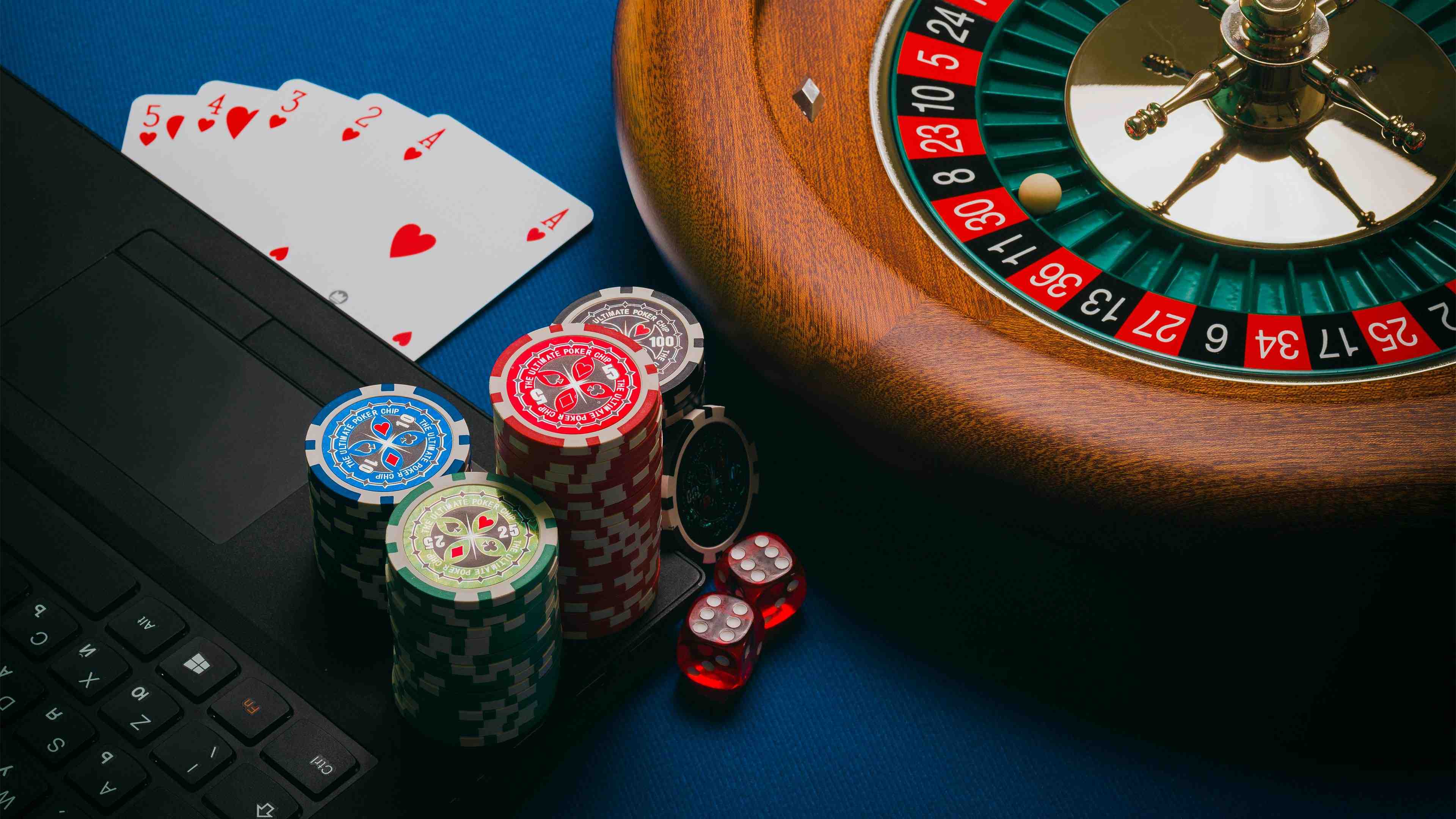 barmar99 Pragmatic Play PG Soft Online Slots မြန်မာ ဖုန်းမှ ကစားနေသောပုံ